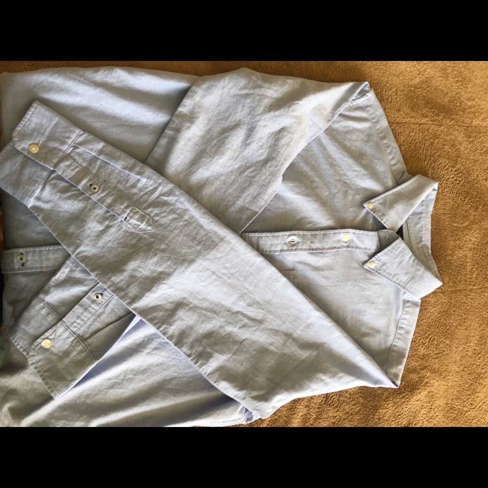 American eagle button down